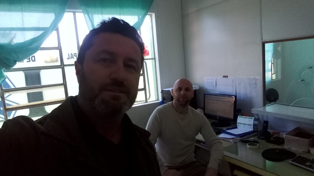 Estive na secretaria da saúde conversando com o atendente da farmácia Municipal sobre os medicamentos fornecidos a população.